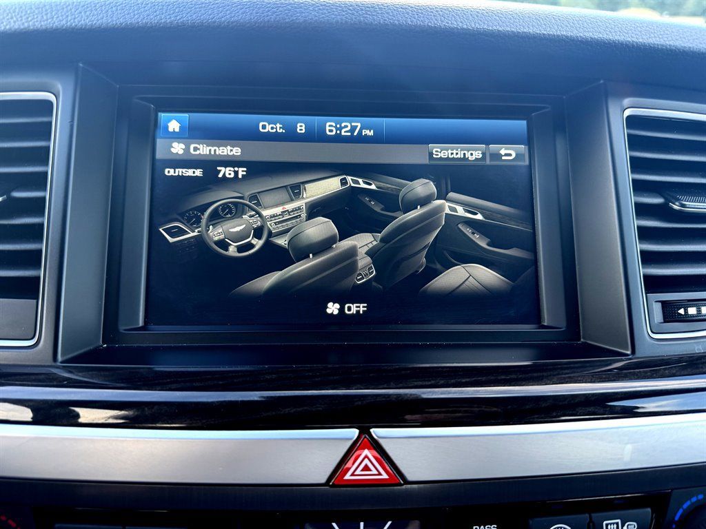 Used 2017 Genesis G80 3.8 RWD image 12