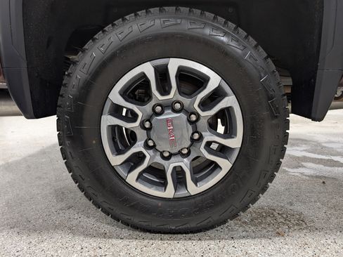 Used 2024 GMC Sierra 3500 SLE w/ SLE Value Package image 12