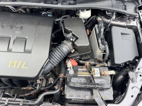 Used 2013 Toyota Corolla L FWD image 12
