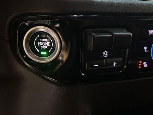 Used 2023 Chevrolet Silverado 1500 LTZ w/ LTZ Convenience Package II image 32