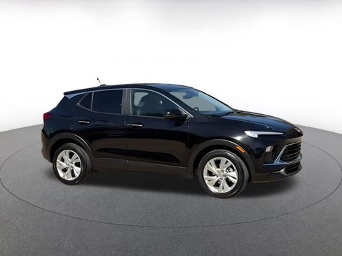 Used 2025 Buick Encore GX Preferred image 2