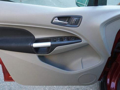 Used 2019 Ford Transit Connect XLT w/ XLT Premium Package image 30