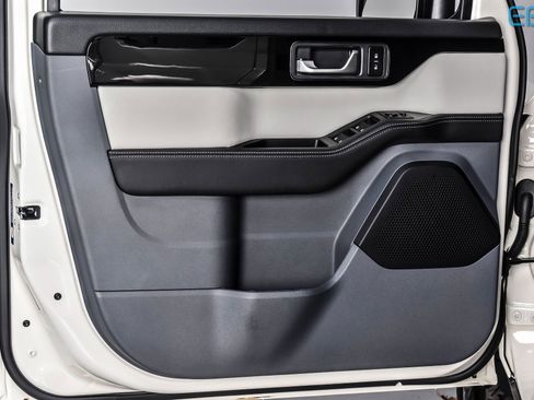 New 2025 INEOS Grenadier Fieldmaster Edition image 10