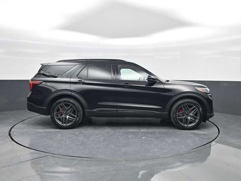 New 2026 Ford Explorer ST w/ Sun And Sound Package image 9
