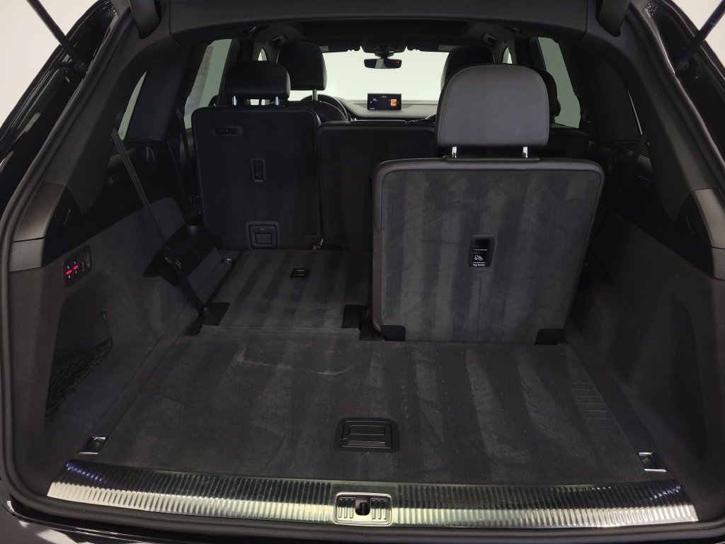 Used 2018 Audi Q7 3.0T Premium AWD/4WD image 24