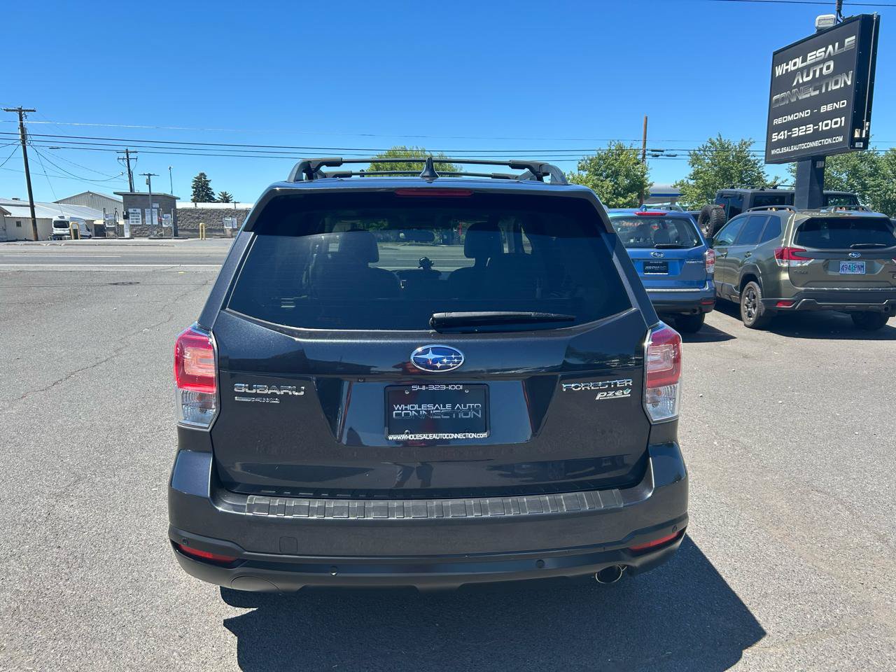 Used 2017 Subaru Forester 2.5i Limited AWD/4WD image 3
