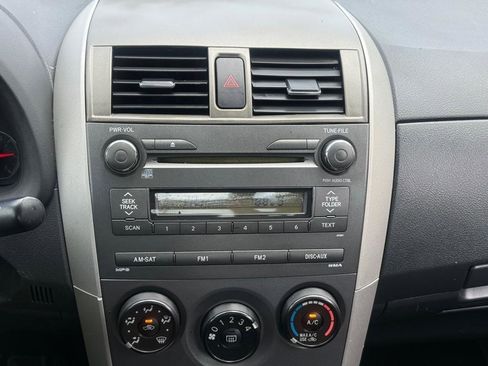 Used 2010 Toyota Corolla FWD image 18