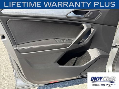 Used 2022 Volkswagen Tiguan S FWD image 8