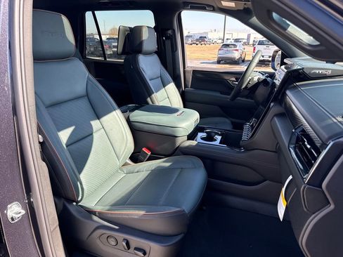 New 2026 GMC Yukon AT4 w/ AT4 Premium Plus Package image 12