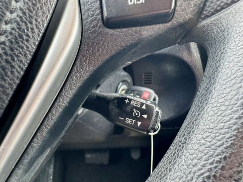 Used 2016 Toyota Corolla LE image 25