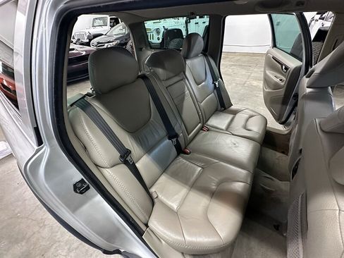 Used 2007 Volvo XC70 AWD/4WD image 35