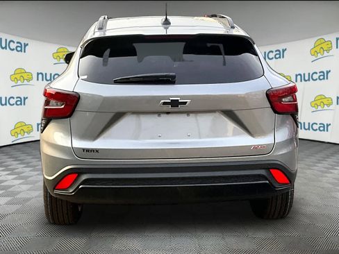 New 2026 Chevrolet Trax RS w/ Sunroof Package FWD image 6