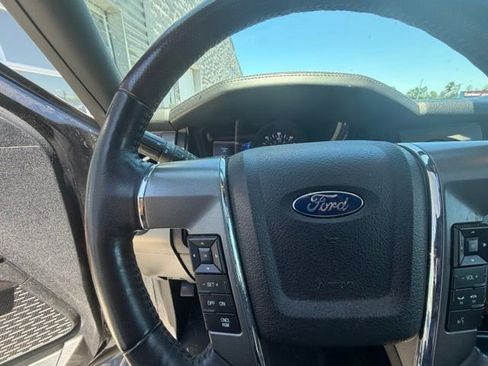 Used 2016 Ford Expedition Platinum AWD/4WD image 30