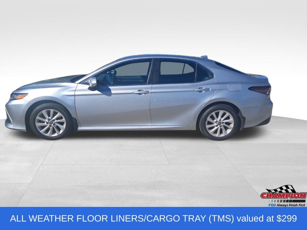 Used 2023 Toyota Camry LE AWD/4WD image 2