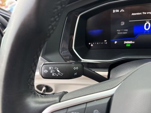 Certified 2023 Volkswagen Jetta SE image 31