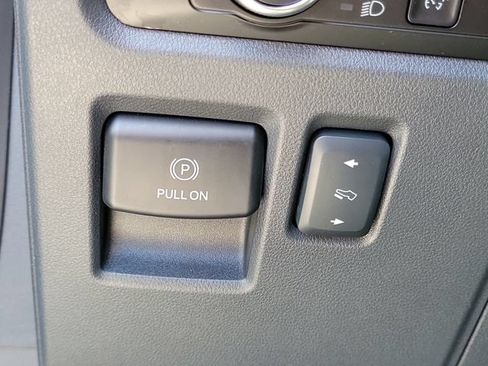 Used 2023 Ford Expedition Limited RWD image 14