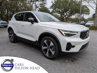 New 2026 Volvo XC40 B5 Plus w/ Protection Package Premier