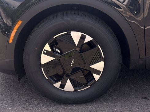 New 2026 Kia Sportage LX FWD image 22