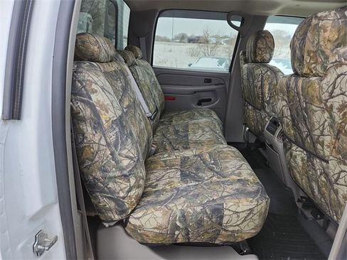 Used 2005 Chevrolet Silverado 2500 LT w/ Heavy-Duty Power Package image 25