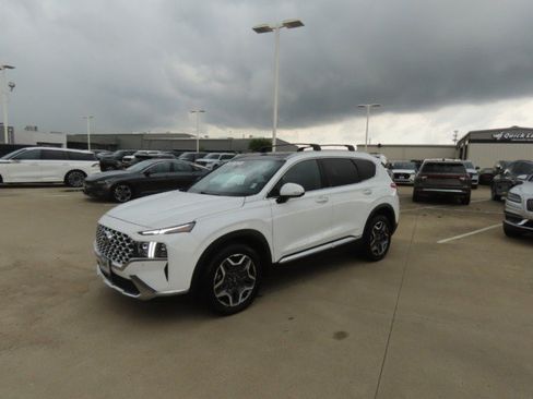 Used 2023 Hyundai Santa Fe Limited FWD image 2