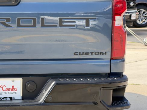 Used 2025 Chevrolet Silverado 2500 Custom w/ Custom Value Package AWD/4WD image 10