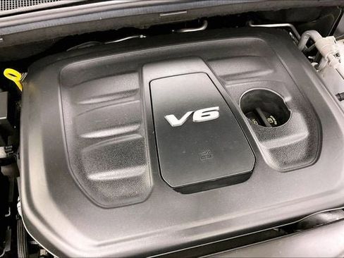 Used 2018 Jeep Grand Cherokee Altitude AWD/4WD image 30