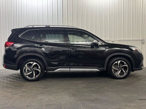 Used 2022 Subaru Forester Touring AWD/4WD image 5