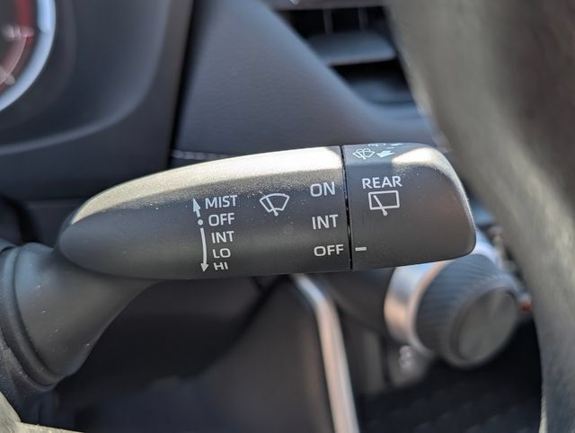 Used 2025 Toyota RAV4 LE AWD/4WD image 29