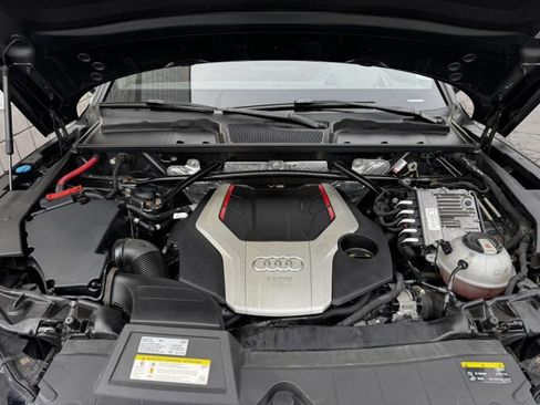 Used 2018 Audi SQ5 Prestige image 5