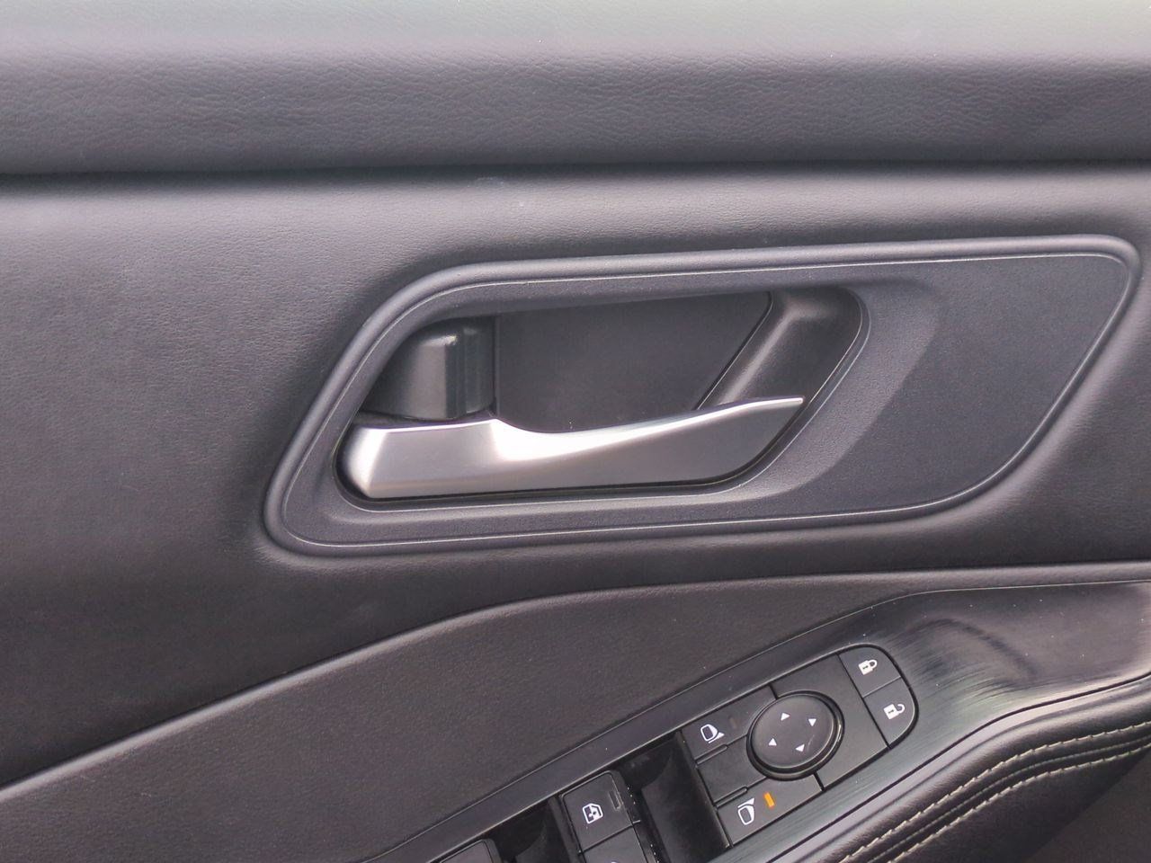 Certified 2024 Nissan Rogue SV AWD/4WD image 14