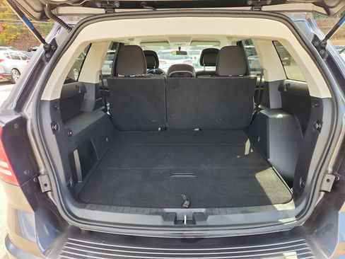 Used 2017 Dodge Journey SE image 45