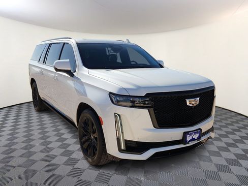 Used 2021 Cadillac Escalade ESV Sport Platinum image 6