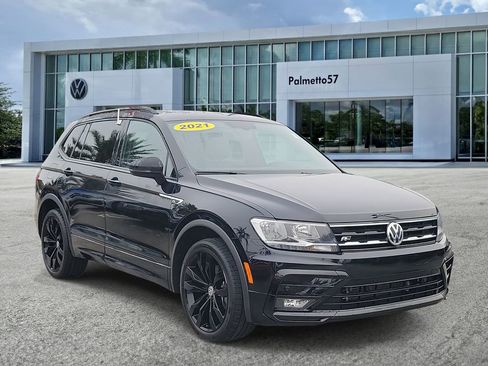 Certified 2021 Volkswagen Tiguan SE R-Line image 3