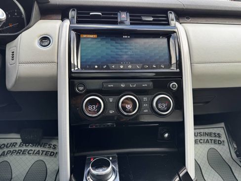 Used 2017 Land Rover Discovery HSE Luxury image 22