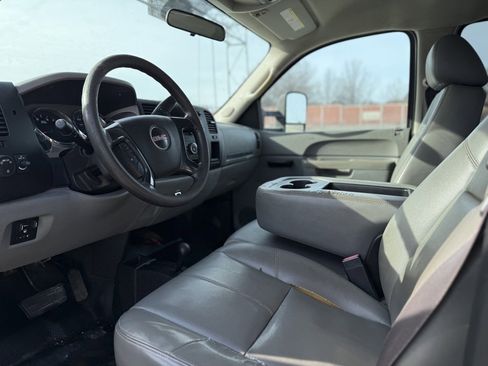 Used 2013 GMC Sierra 3500 W/T w/ Snow Plow Prep Package image 19