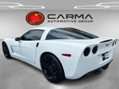 Used 2011 Chevrolet Corvette Coupe w/ 1LT RWD image 3