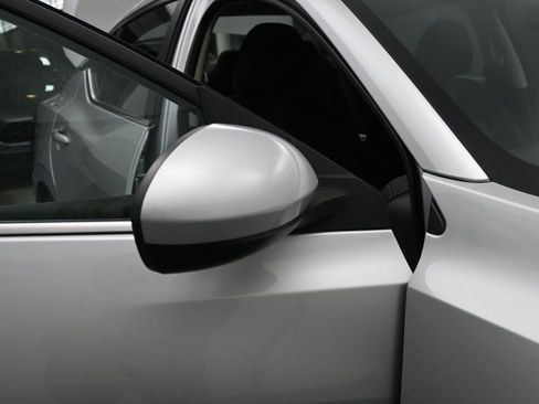 Used 2022 Nissan Sentra SV FWD image 17