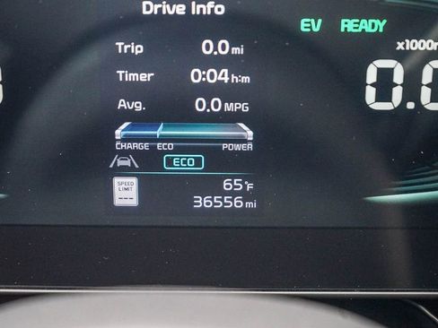 Used 2023 Kia Niro EX Touring image 26