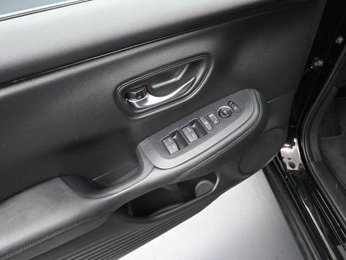 Certified 2025 Honda HR-V LX image 22