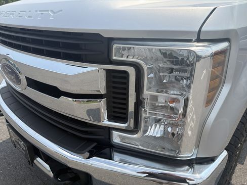 Used 2018 Ford F250 XLT AWD/4WD image 13