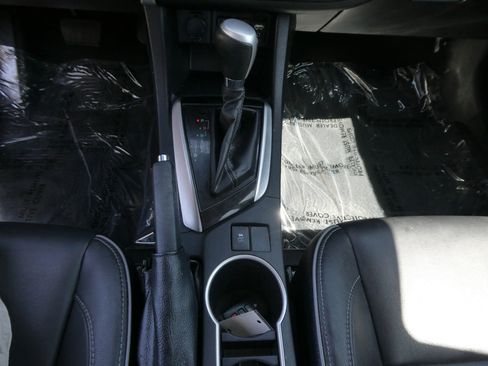 Used 2017 Toyota Corolla XLE FWD image 25