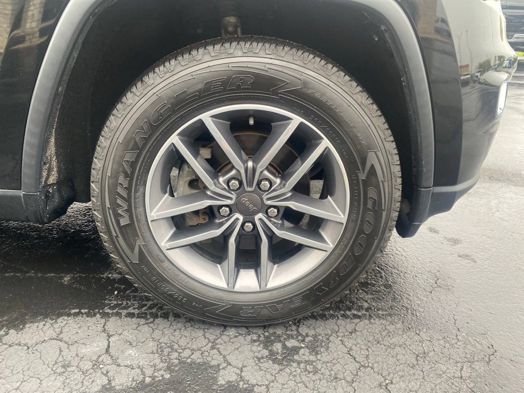 Used 2020 Jeep Grand Cherokee Limited w/ Luxury Group II RWD image 15
