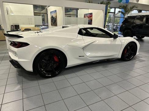 Used 2025 Chevrolet Corvette E-Ray AWD/4WD image 37