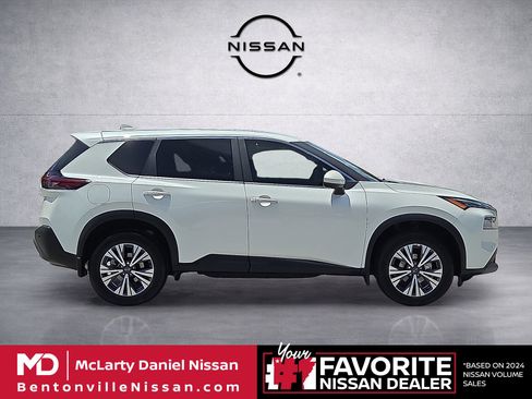 Used 2023 Nissan Rogue SV AWD/4WD image 6
