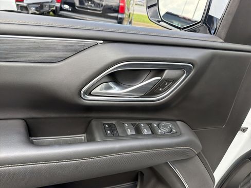 Used 2021 GMC Yukon SLT w/ SLT Premium Package AWD/4WD image 18