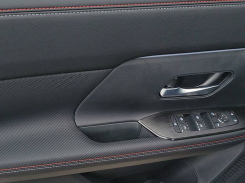 New 2026 Nissan Kicks SR FWD image 23