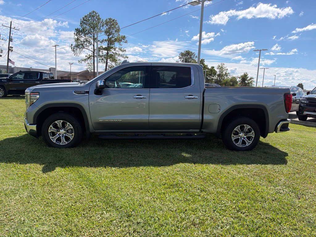 Used 2024 GMC Sierra 1500 SLT RWD image 2