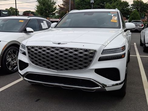 Used 2025 Genesis GV80 3.5T Prestige AWD/4WD image 4