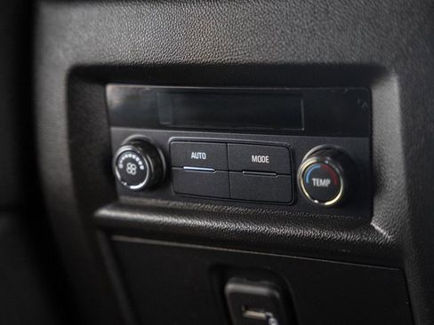 Used 2023 Chevrolet Traverse LT w/ LPO, Floor Liner Package image 35