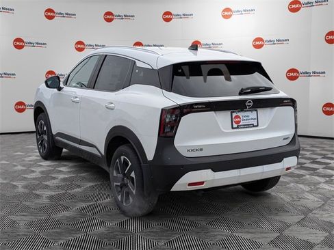 New 2026 Nissan Kicks SV image 7